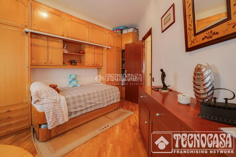 Foto 95d9b9e5-2587-4318-bf72-766973579936. Casa bifamiliare con riscaldamento in Riu Sud Santa Coloma de Gramenet