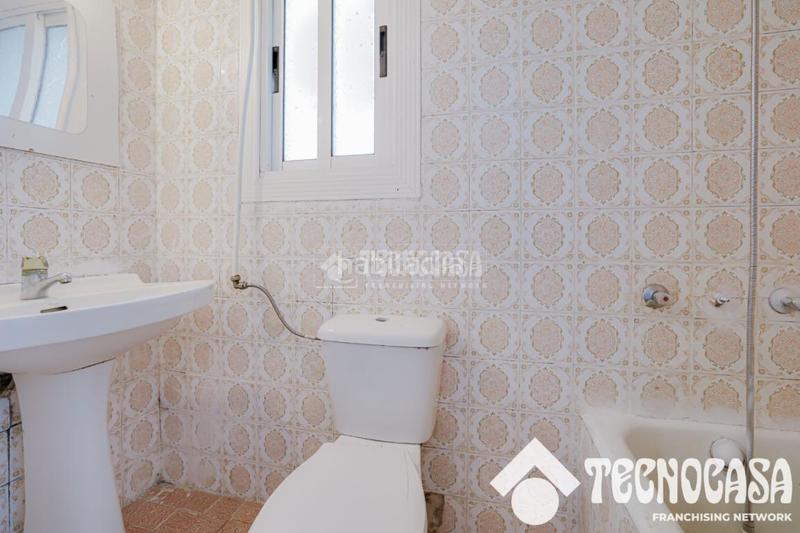 Foto 44e8a6c0-2827-4329-a402-d8a132153f98. Piso  en venta en Riu Sud Santa Coloma de Gramenet