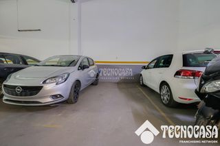 Car parking in Riu Sud. Boxplaza de garaje en venta en santa coloma de gramenet