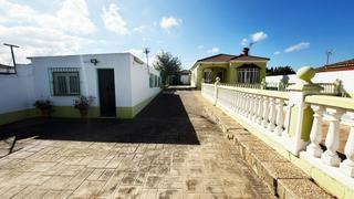 Xalet a Los Franceses - La Vega. Chalet con piscina y apartamento de invitados en el pinar de los