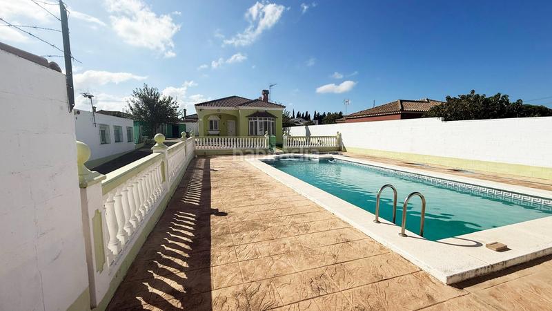 Foto 31e55548-e054-408a-9bb2-45f73ec2b262. Xalet amb aparcament piscina a Los Franceses - La Vega Chiclana de la Frontera