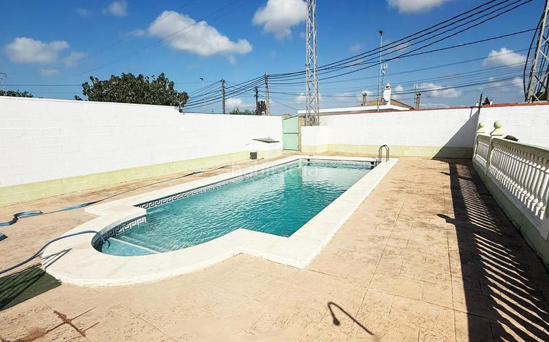 Foto 71f0bbd5-8bc5-4cda-9f39-0a451fbdd242. Xalet amb aparcament piscina a Los Franceses - La Vega Chiclana de la Frontera