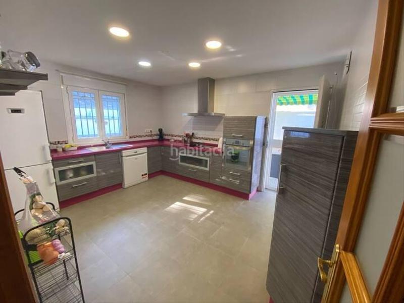 Foto 412e7ce9-2152-4096-8a59-3c1860114bd7. Xalet amb calefacció aparcament piscina a Las Lagunas - Campano Chiclana de la Frontera