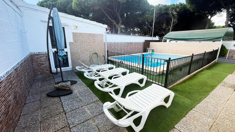 Foto b9b91bf5-556f-4b4b-b33a-57ed0e49a37c. Xalet amb calefacció aparcament piscina a Las Lagunas - Campano Chiclana de la Frontera