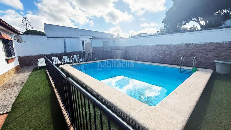 Foto d41234d4-87aa-4a64-9458-738153b38dd0. Xalet amb calefacció aparcament piscina a Las Lagunas - Campano Chiclana de la Frontera