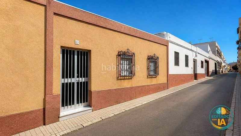 Foto 51f6106d-9399-4a31-95aa-f4912924f181. Casa amb aparcament a La Banda - Campo de Fútbol Chiclana de la Frontera