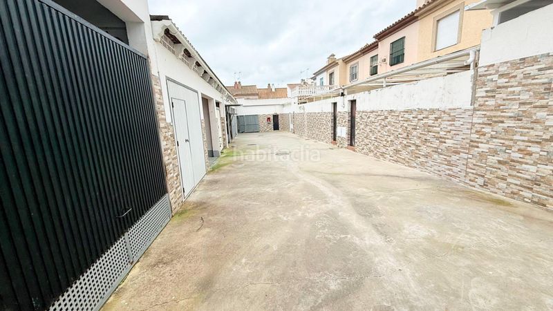 Foto e884005c-1ecd-42ec-ba06-ca3afb52baeb. Casa adossada amb calefacció aparcament a La Banda - Campo de Fútbol Chiclana de la Frontera