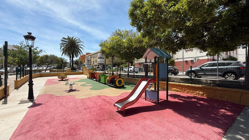 Foto 9c8f1fbb-cc1c-4beb-8ef3-06f304084050. Pis a Núcleo urbano Chiclana de la Frontera