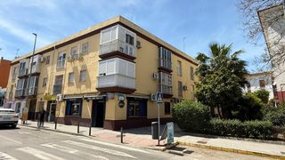 Etagenwohnung in Núcleo urbano. Fantástico piso reformado en fuente amarga