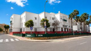 Appartamento in La Pastora - La Estación. Piso en segunda planta sin ascensor en bda. bazán