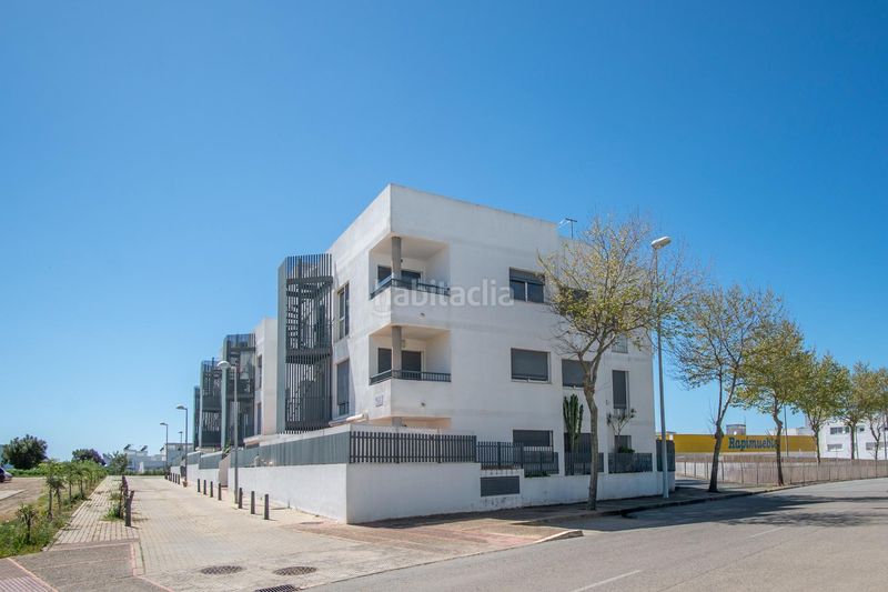Foto c1337df2-4363-47dc-91fc-20197e10d5ef. Pis amb aparcament a Conil Conil de la Frontera