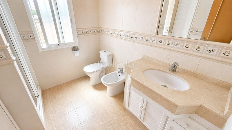 Foto d31bad58-245a-4bd2-a525-bbce6008295a. Xalet amb aparcament a Las Lagunas - Campano Chiclana de la Frontera