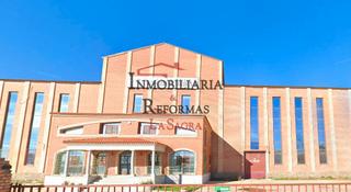 Edifici a El Beato. Edificio-nave industrial en venta y/o alquiler con opción a comp