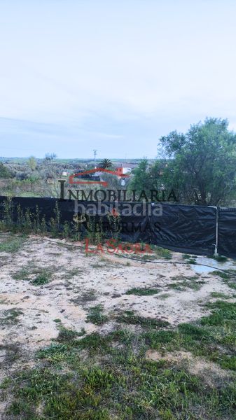 Foto 31d09599-82bc-4bc7-9ff2-8f3f8c2f85f0. Alquiler finca rústica parcela de 6.500 m² con casa prefabricada –venta y/o alquiler con opción a compra en Carranque