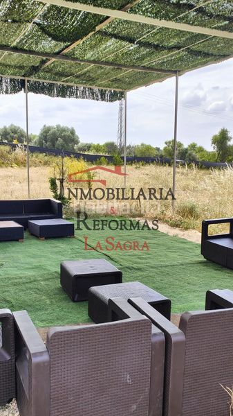 Foto 4716640b-6404-40f2-9cc8-f03a2abe9d6f. Alquiler finca rústica parcela de 6.500 m² con casa prefabricada –venta y/o alquiler con opción a compra en Carranque