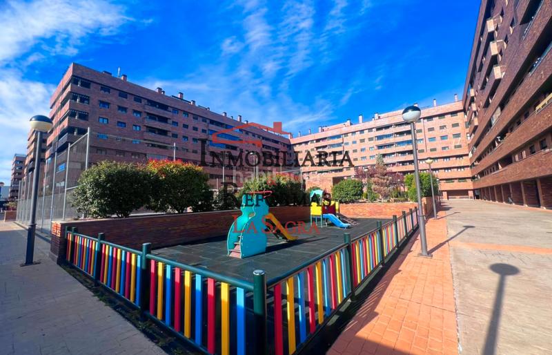 Foto 685224ab-31b3-4d59-852a-bfa30b1c30b7. Appartamento con riscaldamento parcheggio piscina in Seseña