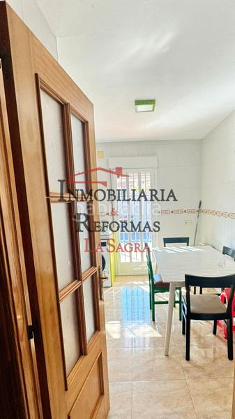 Foto 85a10660-3470-4025-8c53-e51191547bcf. Xalet amb calefacció aparcament a Esquivias