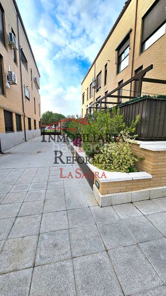 Foto a3404f53-b5fb-41e2-b8cc-611b079bbe2e. Dúplex  con garaje, trastero, ascensor y piscina en alameda de la sagra en Villaseca de la Sagra