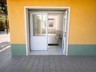 Miete Geschäftsraum in Llinars del Vallès. Lloguer de local comercial al centre de llinars del vallès