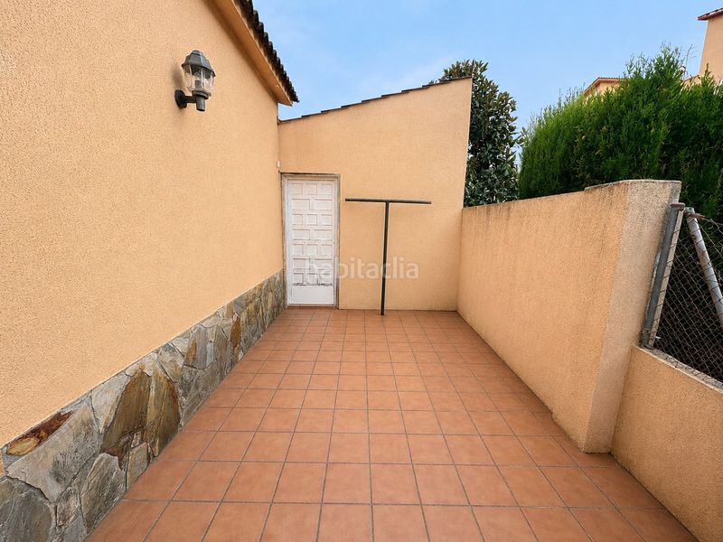 Foto bc27d52a-5f7a-46d3-a4a3-33eff1f36383. Chalet casa amb jardí i parcel·la de 360 m² a en Llinars del Vallès