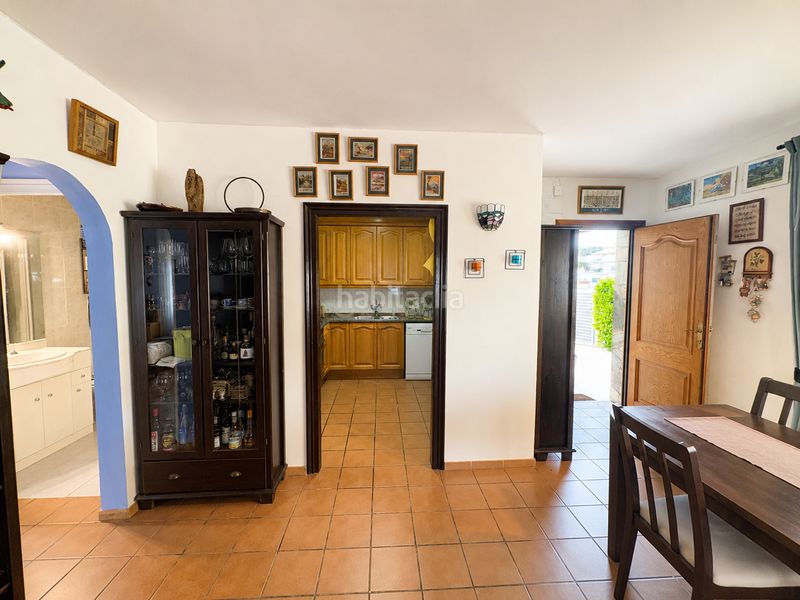 Foto fee894a0-a26b-4ed3-817d-ff66746650e4. Chalet casa amb jardí i parcel·la de 360 m² a en Llinars del Vallès