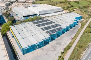 Lloguer Nau industrial a Parets del Vallès. Nave industrial situada en el polígono sector autopista de paret