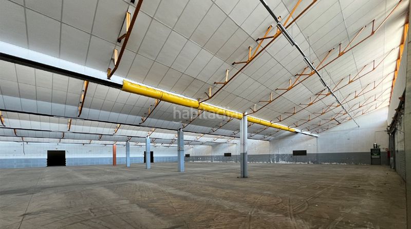 Foto da10de15-0436-46cf-b6f2-f16f71c9b1b5. Location bâtiment à usage industriel dans Sentmenat