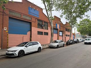 Fabrikhalle in Bon Pastor. Excelente inmueble compuesto por 2 edificios industriales se pue