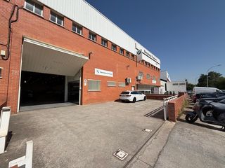 Miete Fabrikhalle in Vinyets-Molí Vell. Nave industrial en perfecto estado, en normativas y ordenanzas.