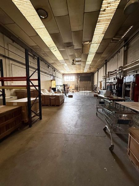 Foto 142fe4ea-d652-4986-8932-6402985ca6b5. Location bâtiment à usage industriel dans Montcada Centre - La Ribera Montcada i Reixac