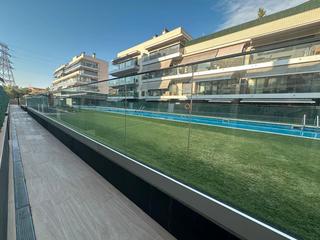 Rez-de-chaussée  Pasaje irena sendler. Piso con dos terrazas en sant boi park y plaza de parking