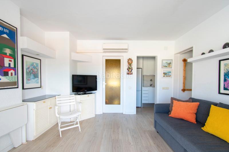 Foto d81e5eb3-cf84-43ea-8440-8d667ac8d243. Alquiler piso apartamento de 2 habitaciones playa en Castelldefels