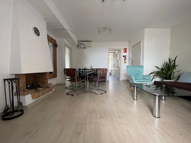 Foto 6fff0a7f-3522-47bb-8e5e-3a8bcf1eb64a. Rent flat in passeig marítim 22 in La Pineda Castelldefels