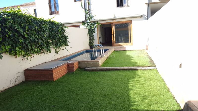 Foto 8fa8d1f8-dccd-4f51-8fce-a21e2d595d66. Casa adosada exclusiva casa en nucleo urbano de 160m con piscina en Palafrugell