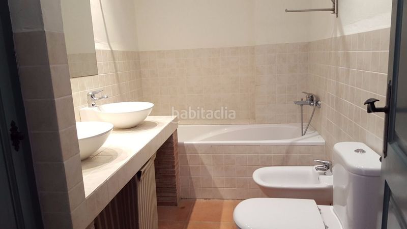 Foto d51bb13a-b6c1-4985-93d5-24df7a929c3a. Casa adosada exclusiva casa en nucleo urbano de 160m con piscina en Palafrugell