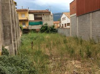 Terrain résidentiel à Balenyà. Terreno plano, situado entre dos casas. se puede construir casa