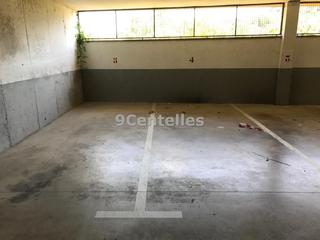 Aparcament cotxe  Carrer centelles sant pau. Plazas de parquing en venta a la entrada del pueblo de centelles
