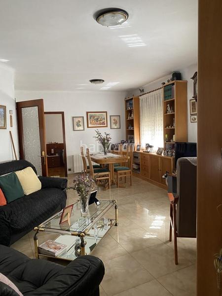 Foto 3ed4ee97-5344-49da-a856-261d5532be2f. Edifici a Centre Santa Coloma de Gramenet