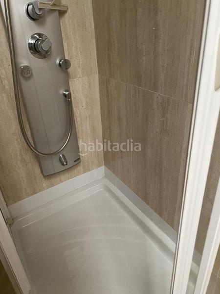 Foto fb8fc038-1023-4e71-8433-894119344e6c. Edifici a Centre Santa Coloma de Gramenet