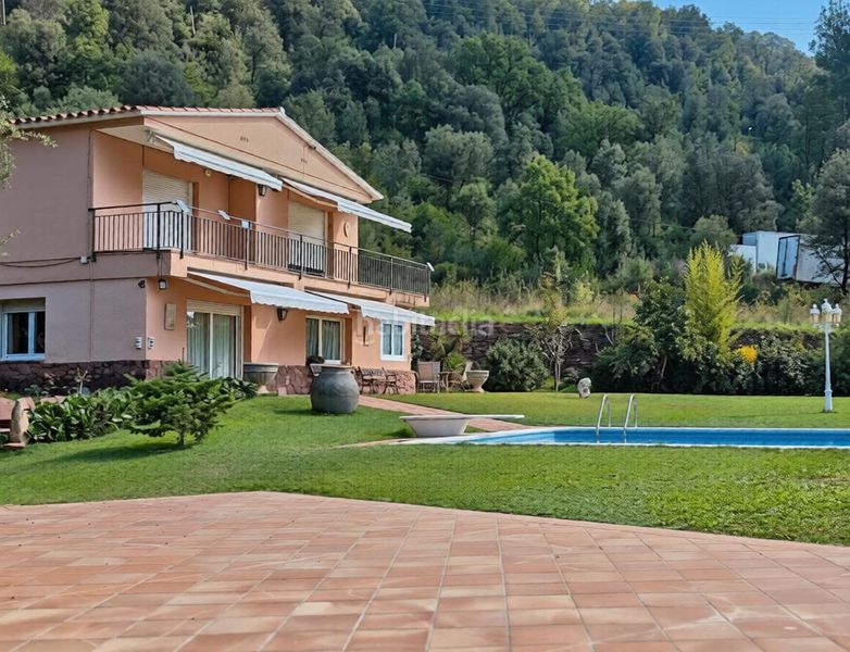 Foto 59c51925-cf8e-4545-b3df-ad17bc23db71. Casa amb piscina a Tagamanent