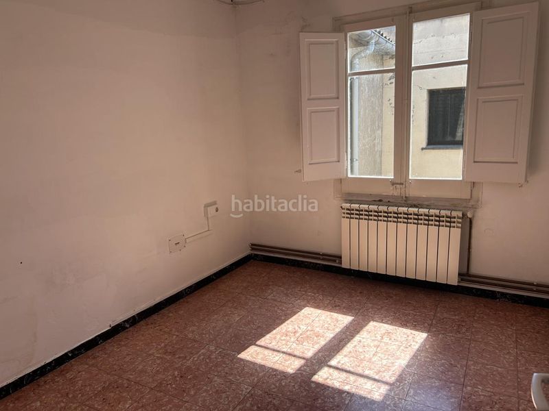 Foto 5b2f7f80-9de0-447e-a0ac-57a1a94dc655. Pis a Centelles