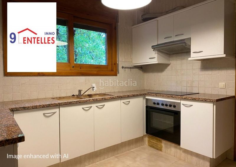 Foto a486374d-47b2-4132-903e-f8d24a12a231. Casa amb aparcament a Aiguafreda