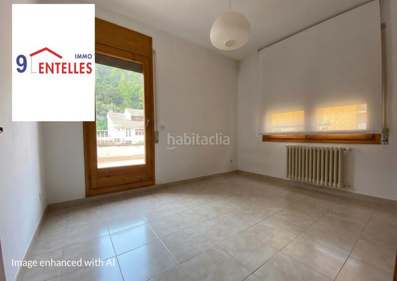 Foto b0f83c4f-006f-4c5a-bde9-c84b5984346a. Casa amb aparcament a Aiguafreda