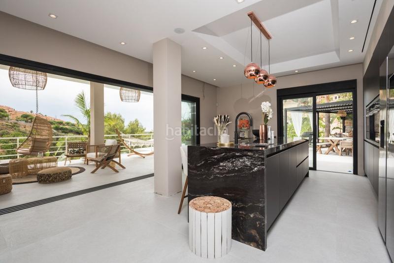 Foto 55024ffa-4f00-489f-9599-dc2d3524d96f. Haus mit heizung parking pool in Santa María Marbella