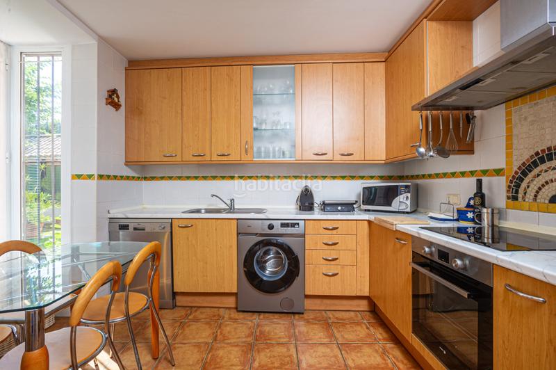 Foto 371e194f-8ecf-4476-8fe9-c824b5ab4ef4. Maison jumelée avec cheminée chauffage parking piscine dans Marbella