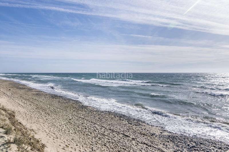 Foto 4d48f365-bee8-4c58-8a46-5c9dfa40c49e. Maison jumelée avec cheminée chauffage parking piscine dans Marbella