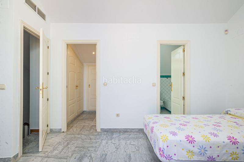 Foto 934af0ac-5146-4b2c-9c43-e3e6c74597c5. Maison jumelée avec cheminée chauffage parking piscine dans Marbella