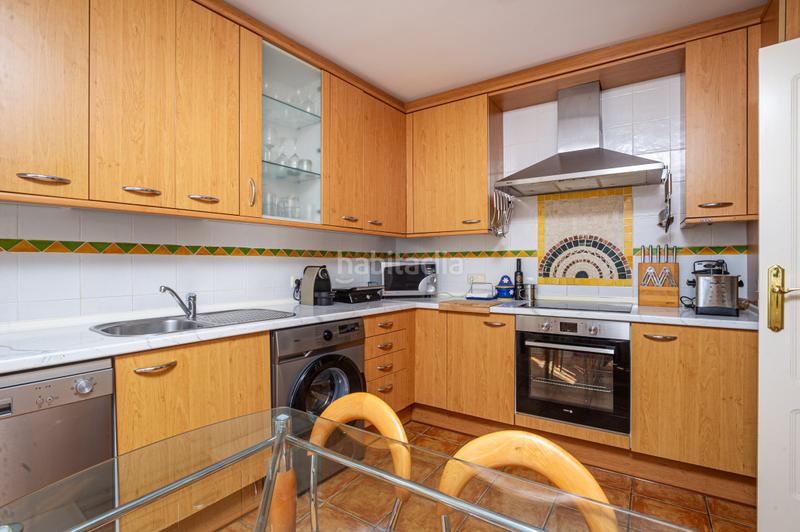 Foto a5259ff1-bfe8-4e18-8f70-2ff8e4438212. Maison jumelée avec cheminée chauffage parking piscine dans Marbella