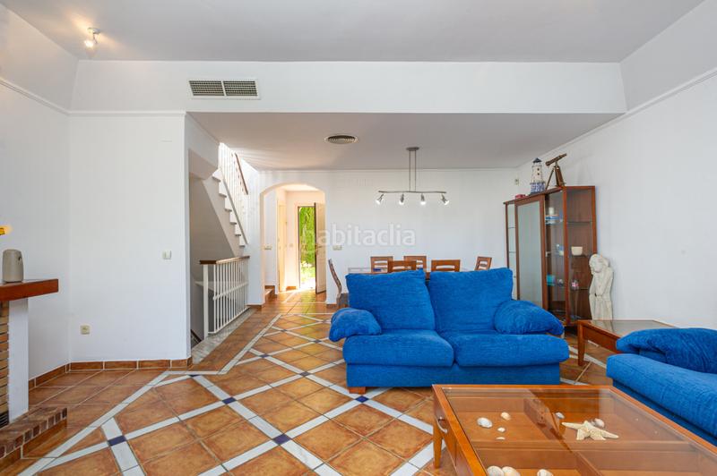 Foto c449ae1b-edb1-4367-be6b-619af2a32d52. Maison jumelée avec cheminée chauffage parking piscine dans Marbella