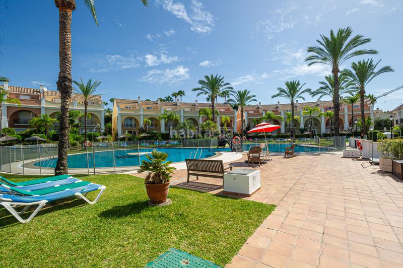 Foto df862bdd-d4e9-4755-9f17-e08cce50d528. Maison jumelée avec cheminée chauffage parking piscine dans Marbella